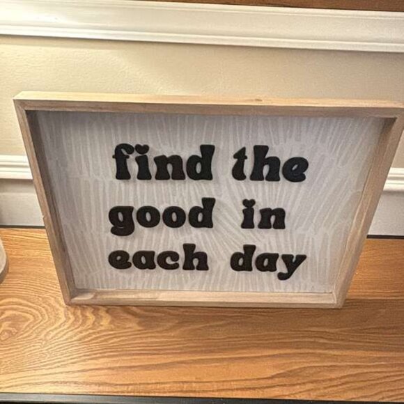 Wall Art 15 1/2 x 1 ft - Picture 3 of 3